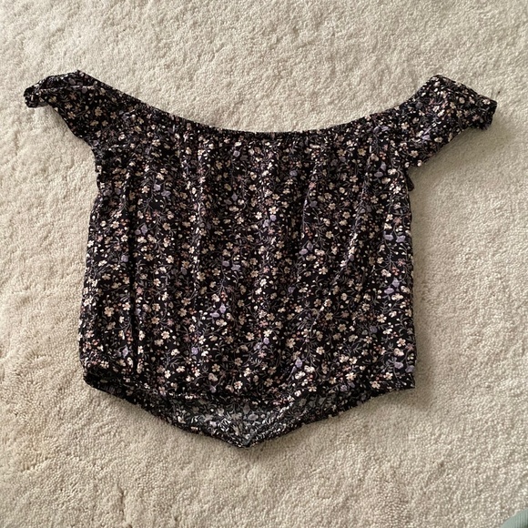Garage Off-the Shoulder Floral Crop Top - Picture 2 of 3